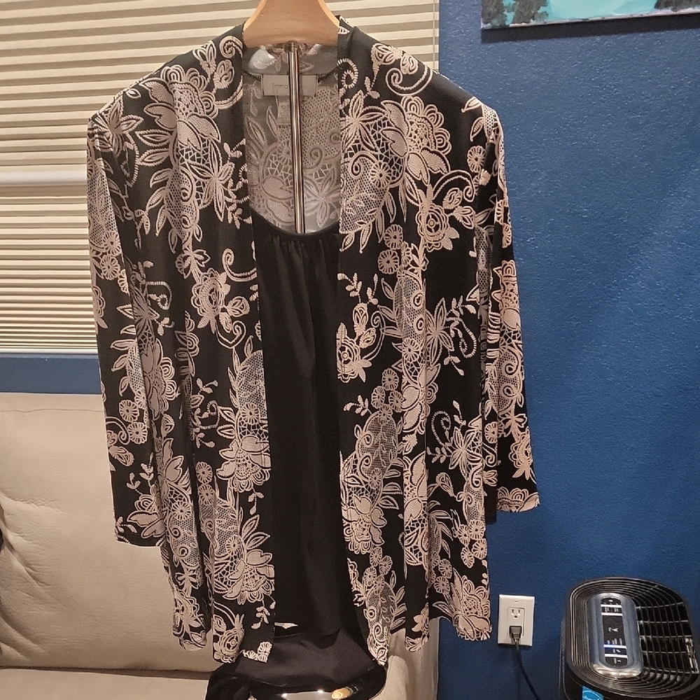 Floral Black and Cream Blouse With Attached Shell
